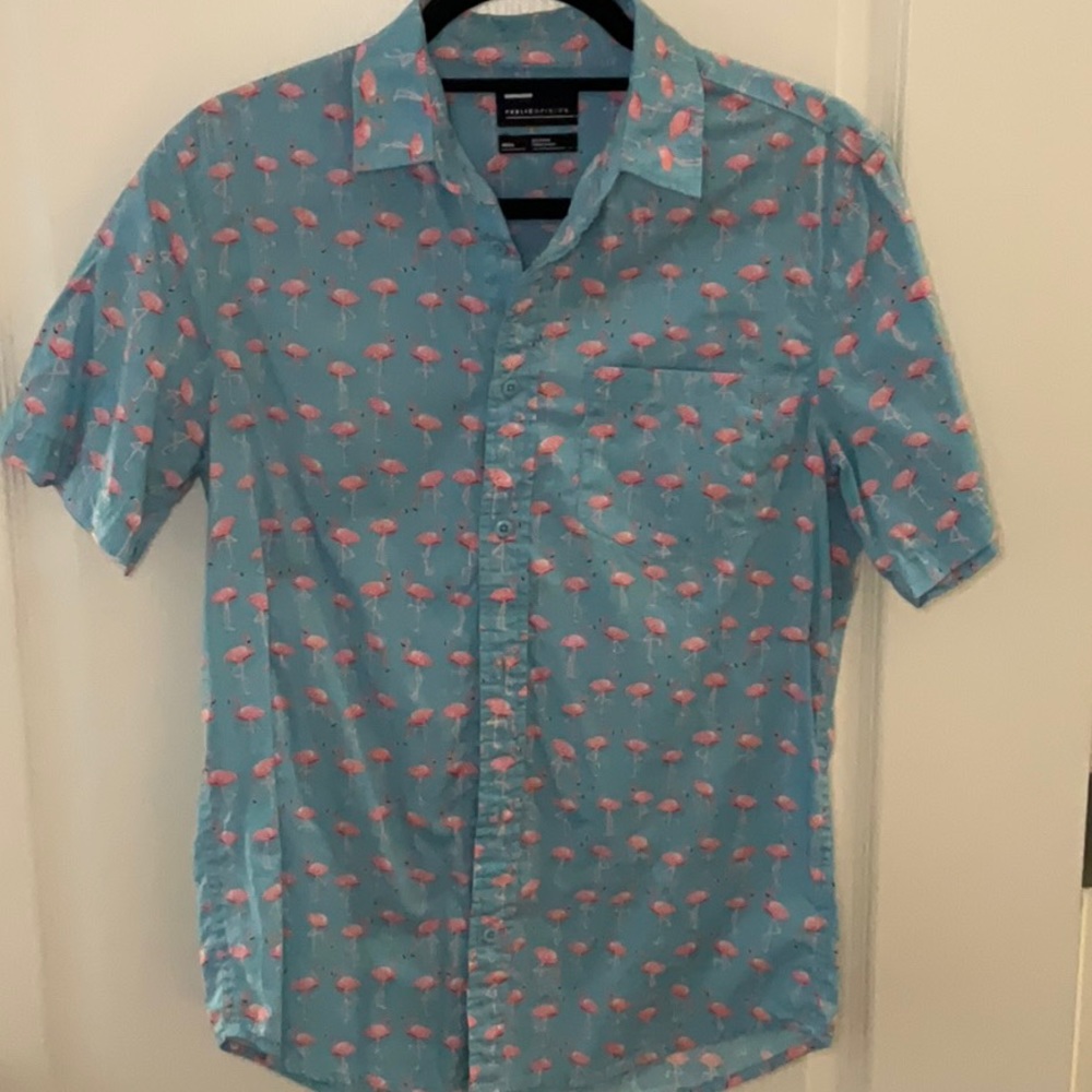 Public opinion short sleeve flamingo button down